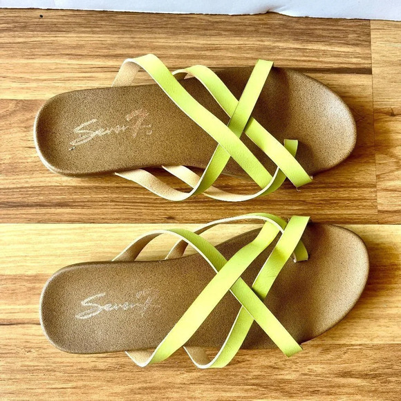 Seven7 Melbourne Slide Thong Sandals Lime Green Size 6 - Picture 1 of 8